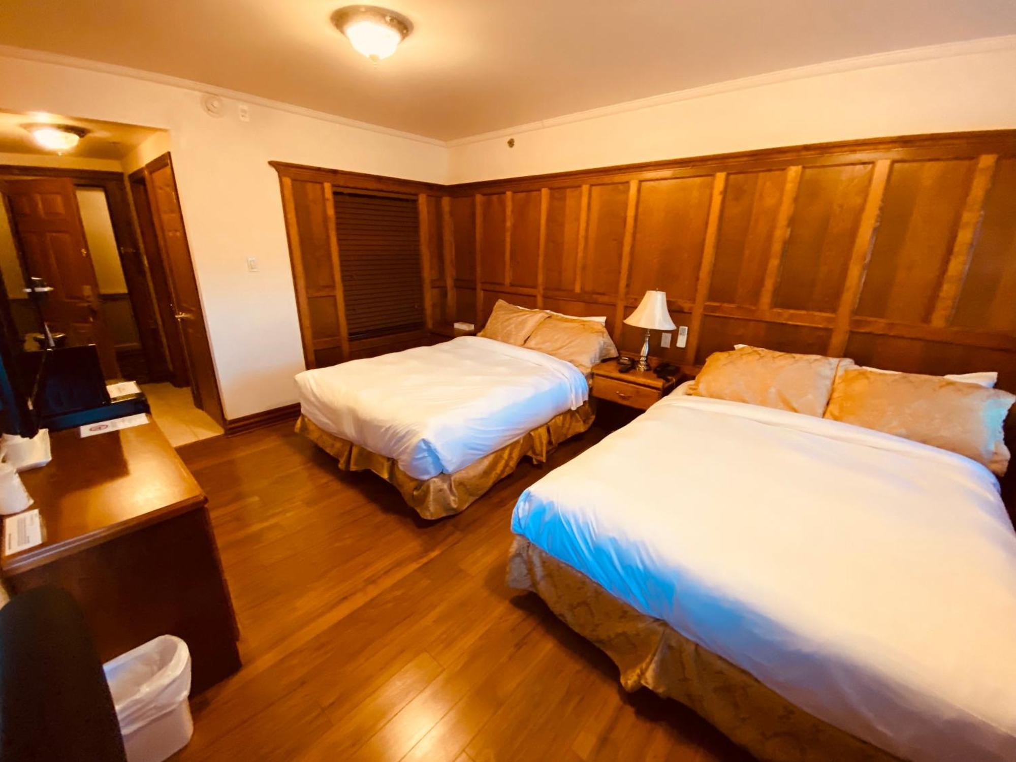 Le Grand Hôtel Baie-Comeau Extérieur photo