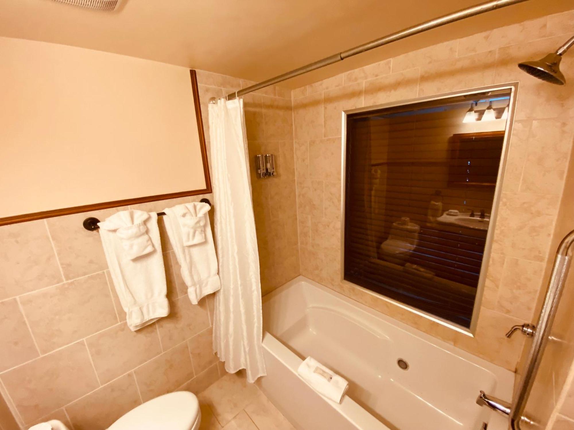 Le Grand Hôtel Baie-Comeau Chambre photo