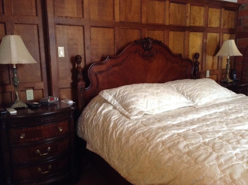 Le Grand Hôtel Baie-Comeau Extérieur photo